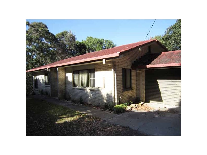 10 TAYLORS LAKE ROAD, Broken Head NSW 2481