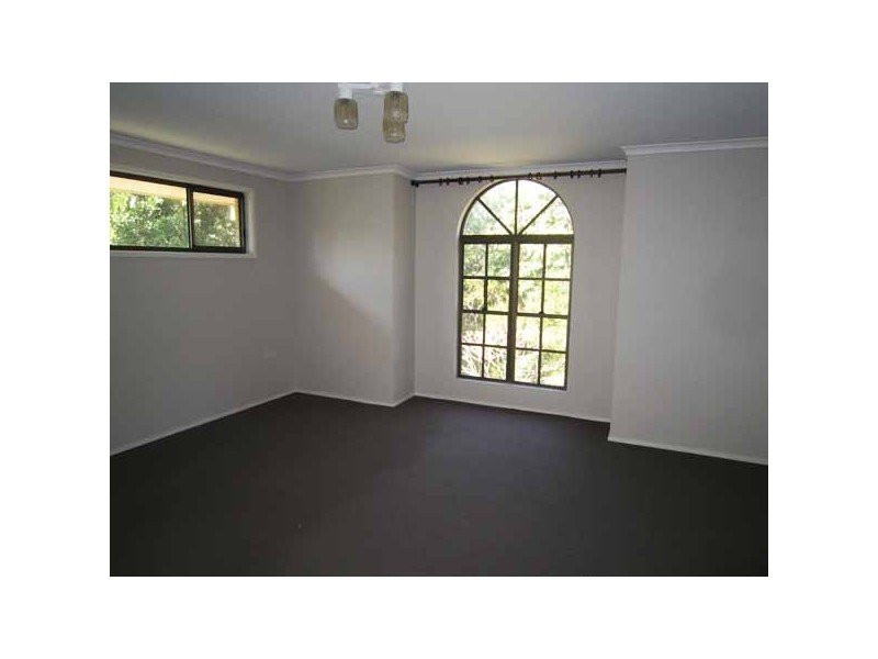 10 TAYLORS LAKE ROAD, Broken Head NSW 2481