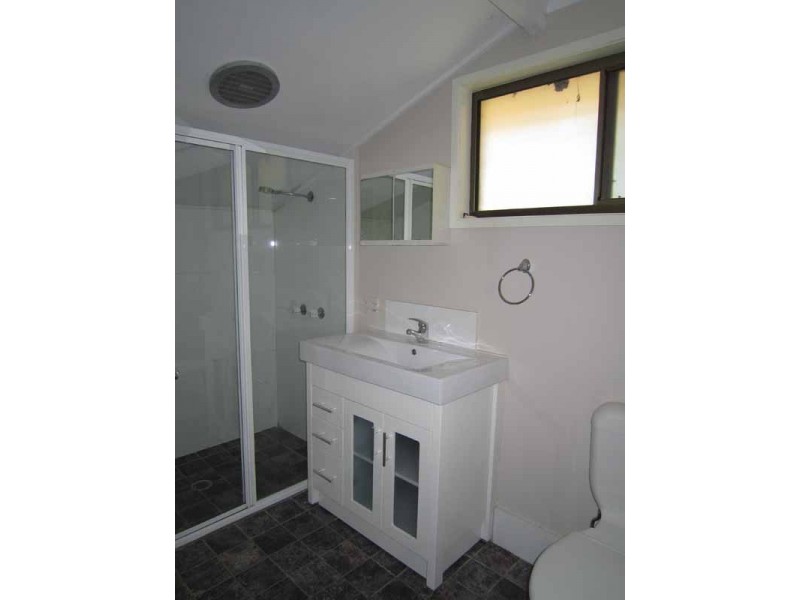 10 TAYLORS LAKE ROAD, Broken Head NSW 2481