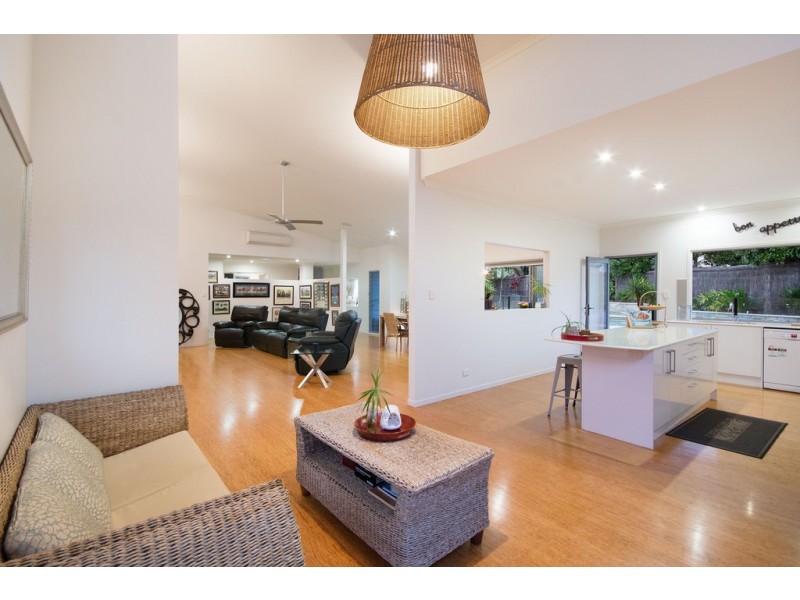 1 Midgenberry Place, Suffolk Park NSW 2481