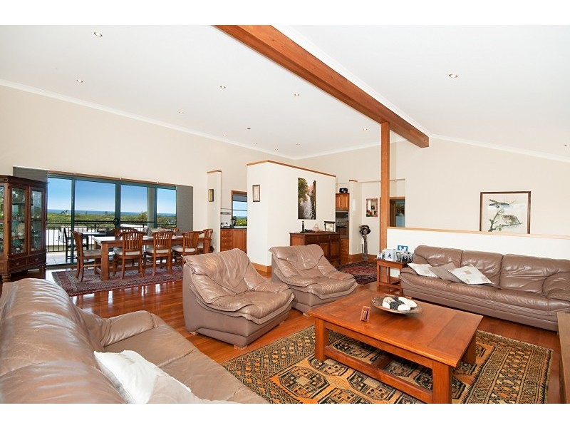 9 Hoop Pine Lane, Suffolk Park NSW 2481