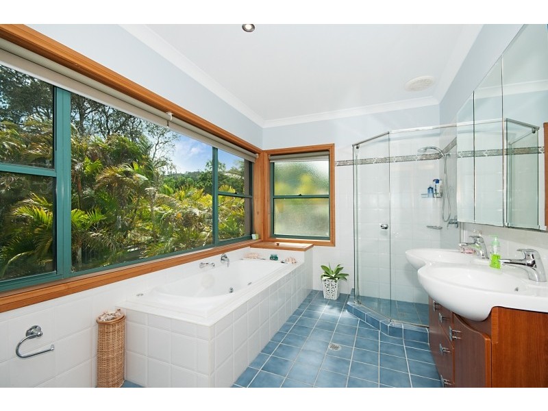 9 Hoop Pine Lane, Suffolk Park NSW 2481