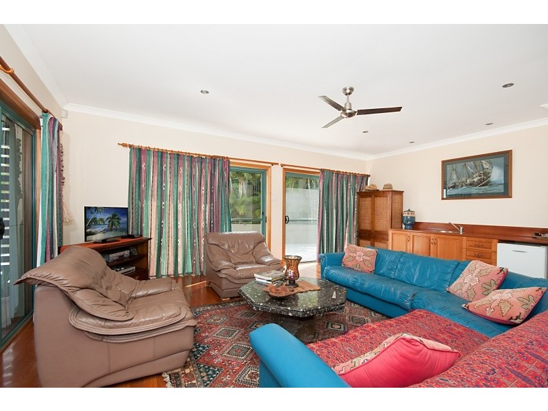 9 Hoop Pine Lane, Suffolk Park NSW 2481