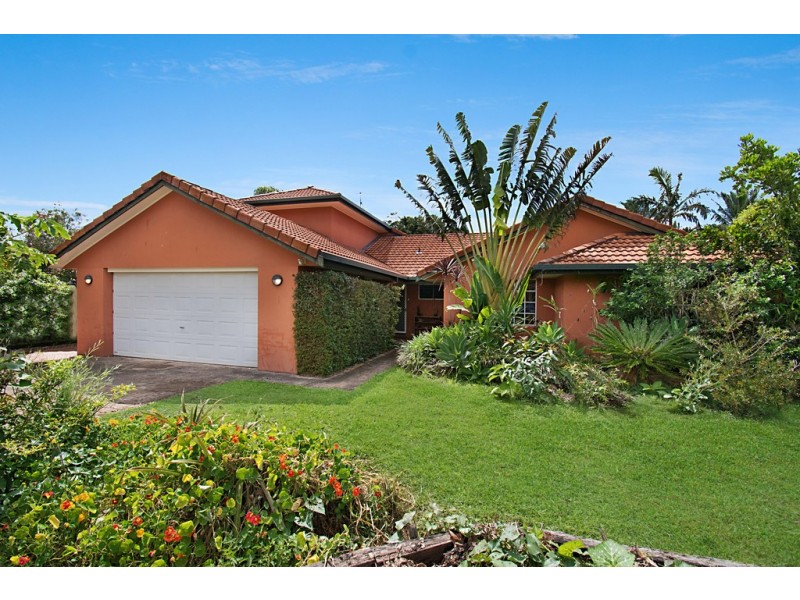 6 Teak Circuit, Suffolk Park NSW 2481