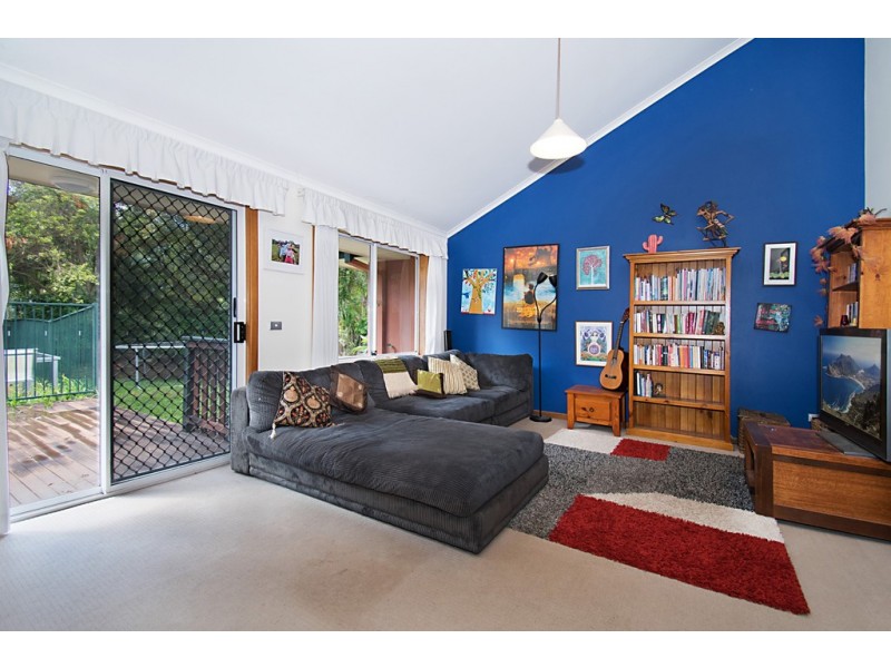6 Teak Circuit, Suffolk Park NSW 2481
