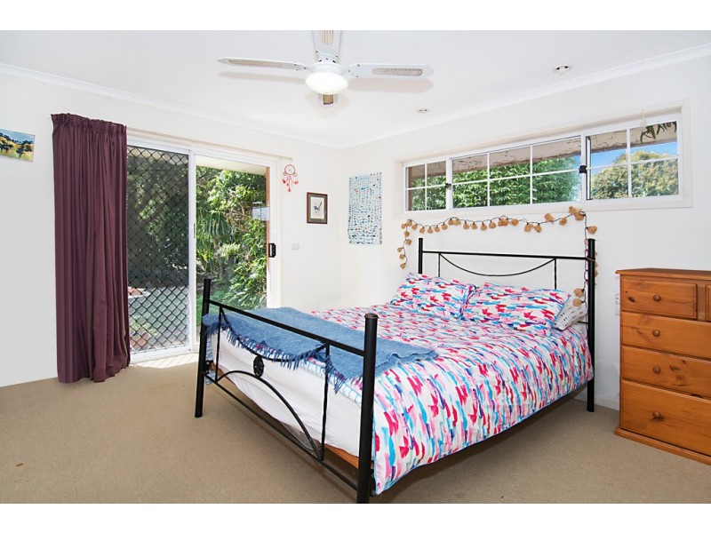 6 Teak Circuit, Suffolk Park NSW 2481