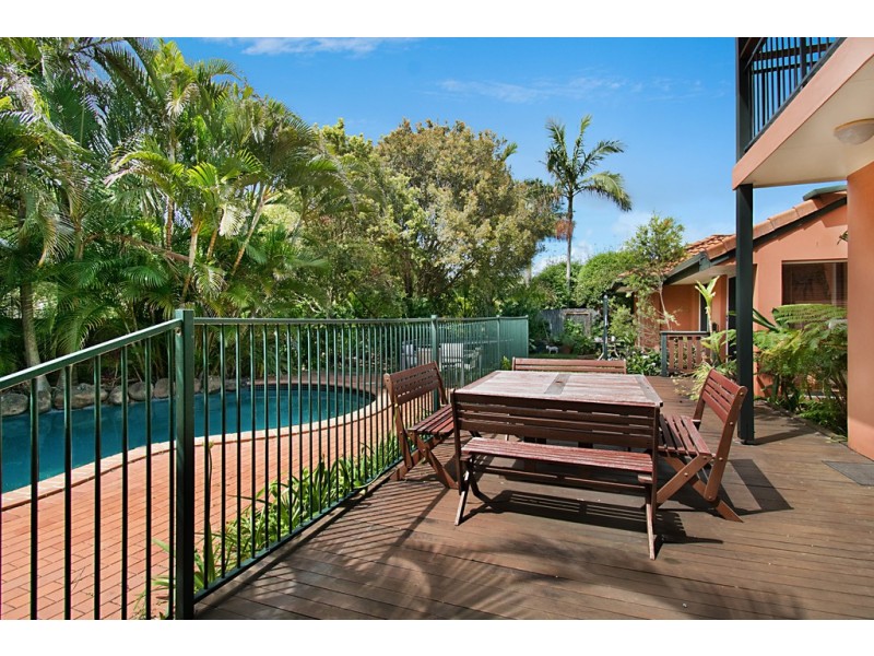 6 Teak Circuit, Suffolk Park NSW 2481
