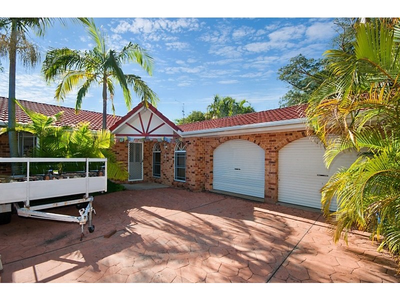 8 Teak Circuit, Suffolk Park NSW 2481