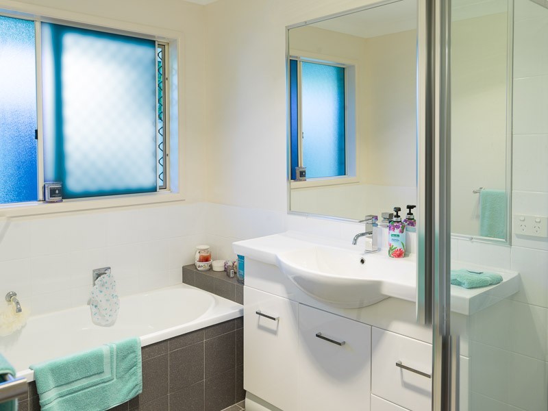 2/63 Rajah Road, Ocean Shores NSW 2483