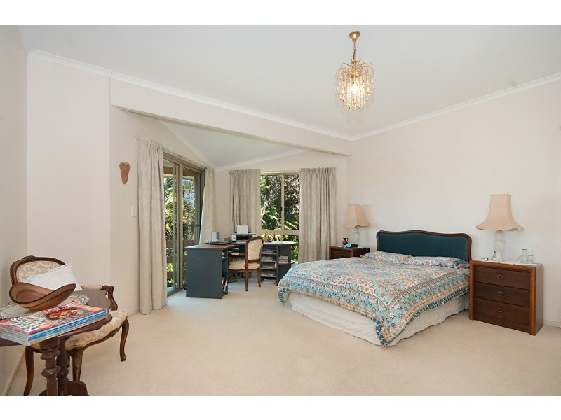 5 Napelle Court, Ocean Shores NSW 2483