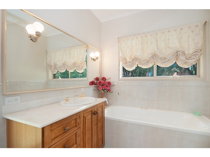 5 Napelle Court, Ocean Shores NSW 2483