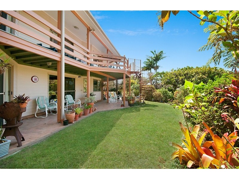 5 Napelle Court, Ocean Shores NSW 2483