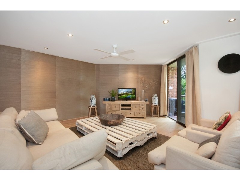 2/110 Lighthouse Road, Byron Bay NSW 2481