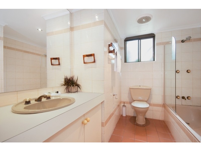 2/110 Lighthouse Road, Byron Bay NSW 2481