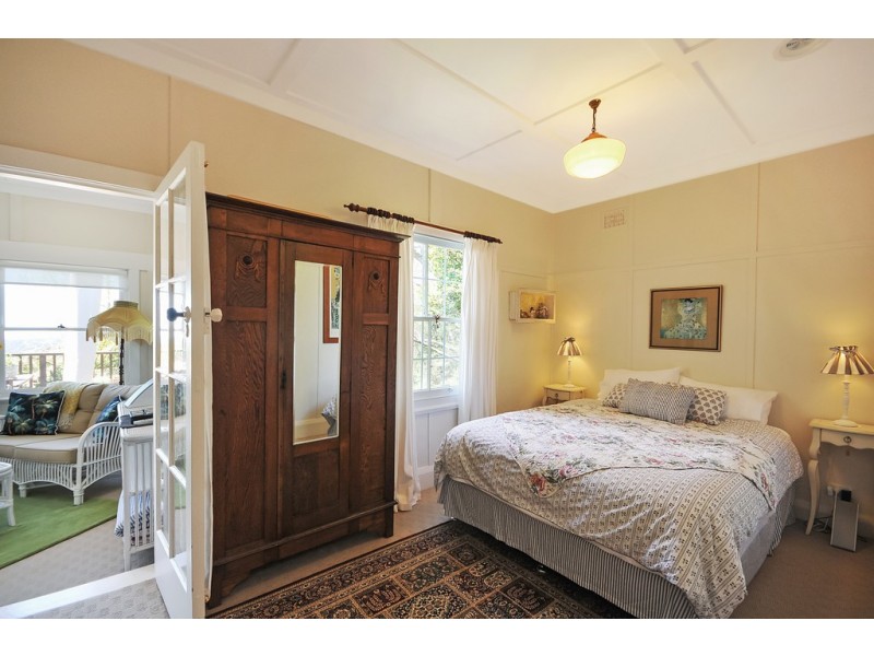 36 Taylor Avenue, Wentworth Falls NSW 2782