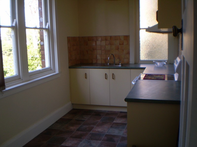 9A Lovel St, Katoomba NSW 2780