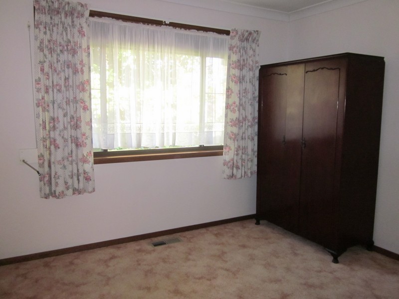 27 Raymond Rd, Katoomba NSW 2780