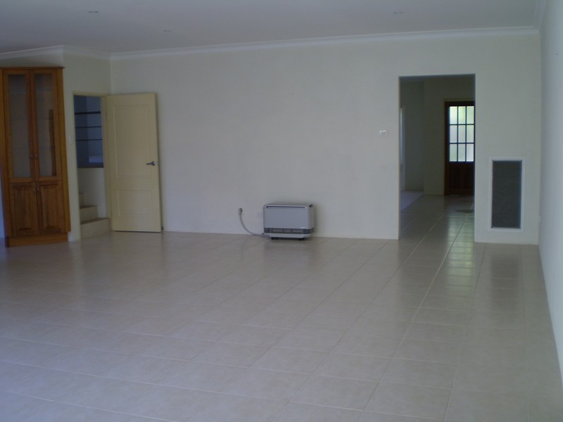 8 Vale St, Leura NSW 2780