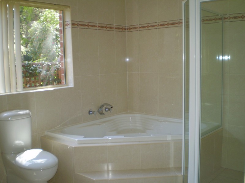 8 Vale St, Leura NSW 2780