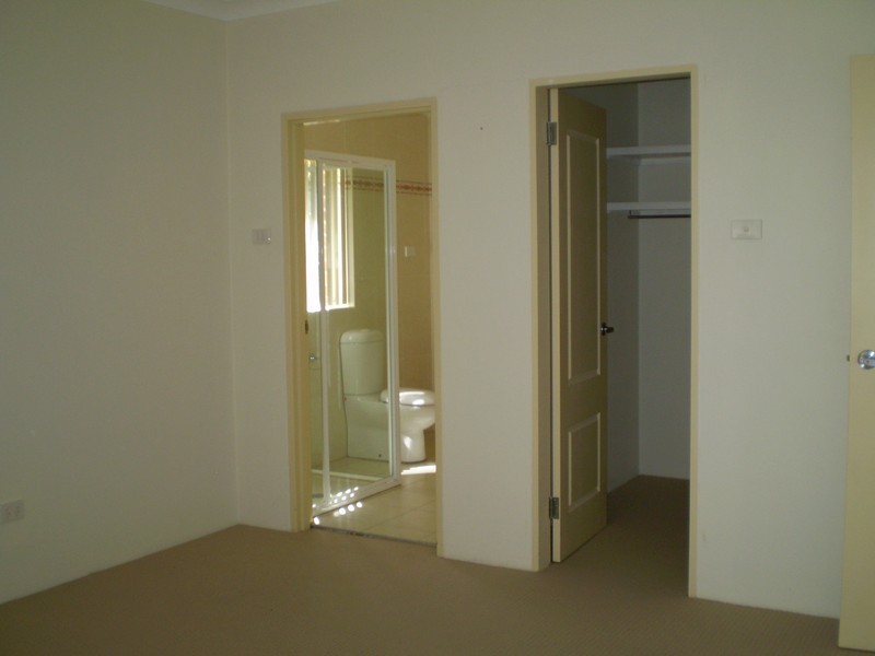 8 Vale St, Leura NSW 2780