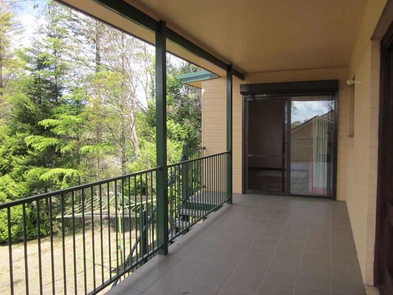 77 Seventh Ave, Katoomba NSW 2780