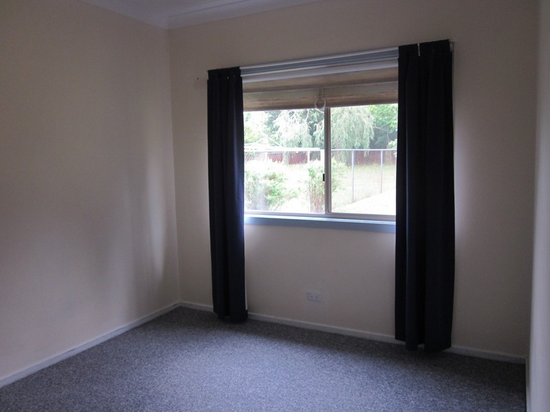 17 Alexandra Avenue, Wentworth Falls NSW 2782