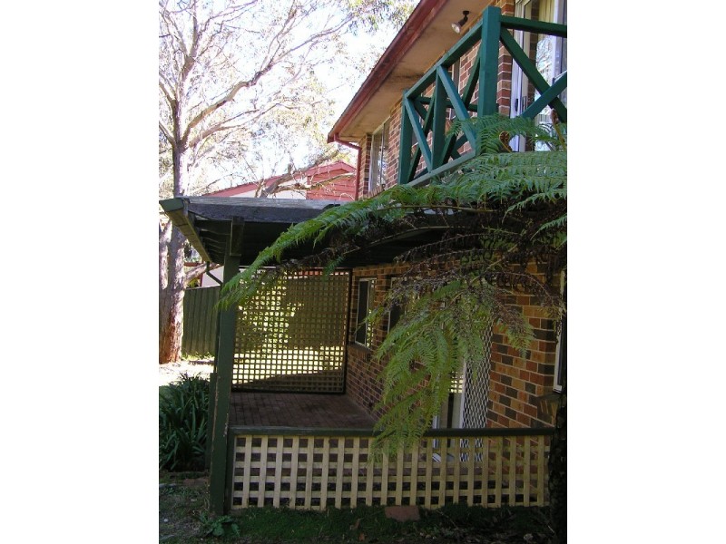 16 Bass Rd, Wentworth Falls NSW 2782