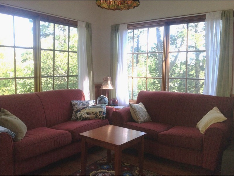 69 Railway Pde, Leura NSW 2780