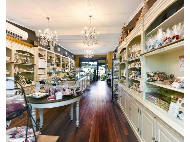 132 Leura Mall, Leura NSW 2780