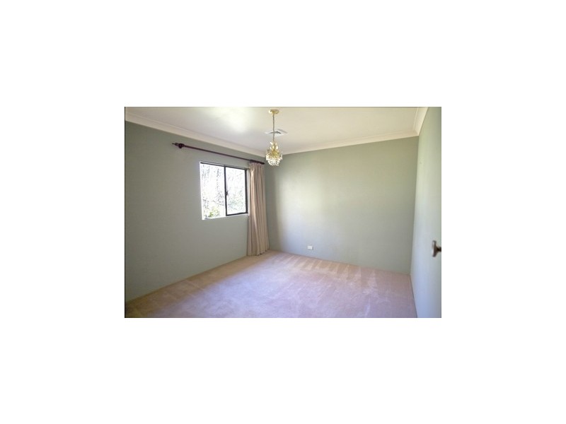 12 Waratah Road, Wentworth Falls NSW 2782