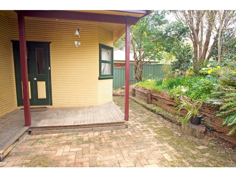 86 Dalrymple Avenue, Wentworth Falls NSW 2782