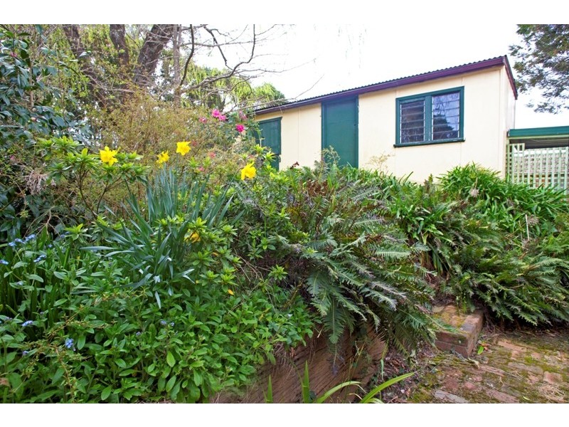 86 Dalrymple Avenue, Wentworth Falls NSW 2782