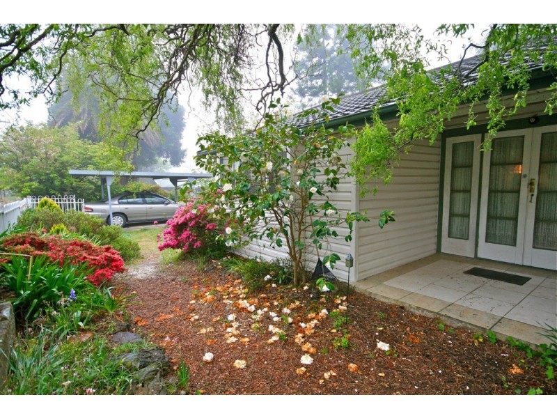 3 Fourth Ave, Katoomba NSW 2780