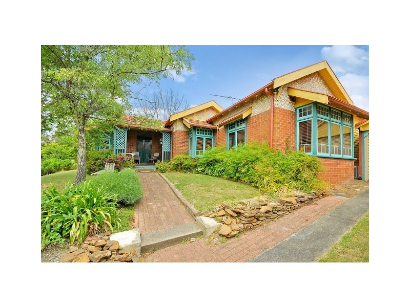 3 Carrington Avenue, Katoomba NSW 2780