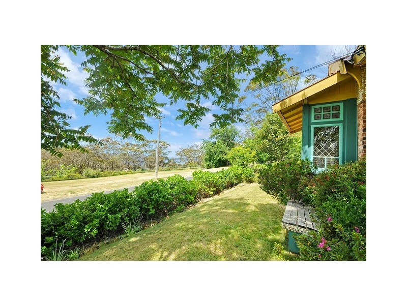 3 Carrington Avenue, Katoomba NSW 2780