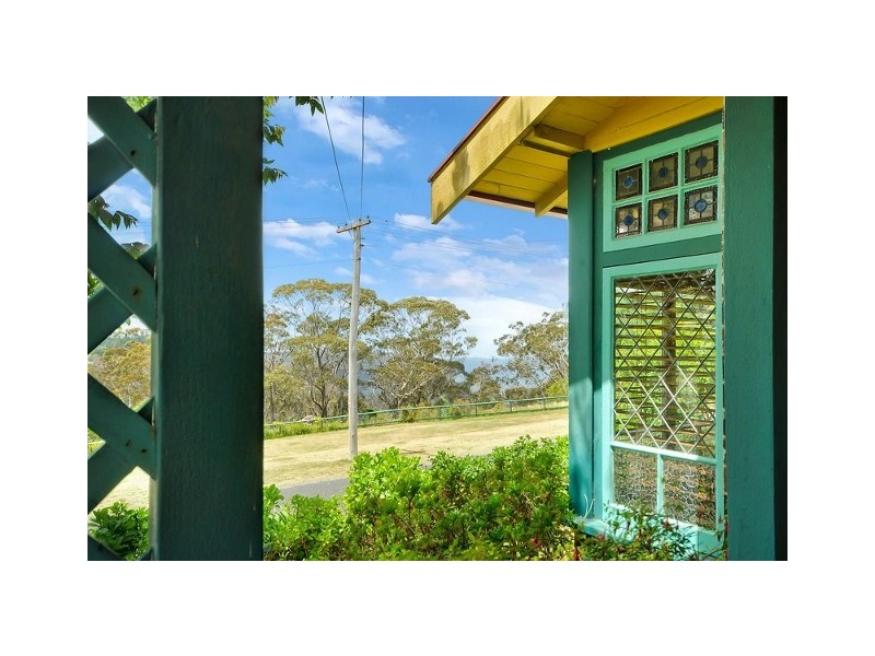 3 Carrington Avenue, Katoomba NSW 2780