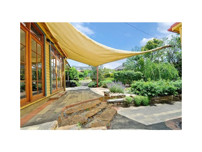 3 Carrington Avenue, Katoomba NSW 2780