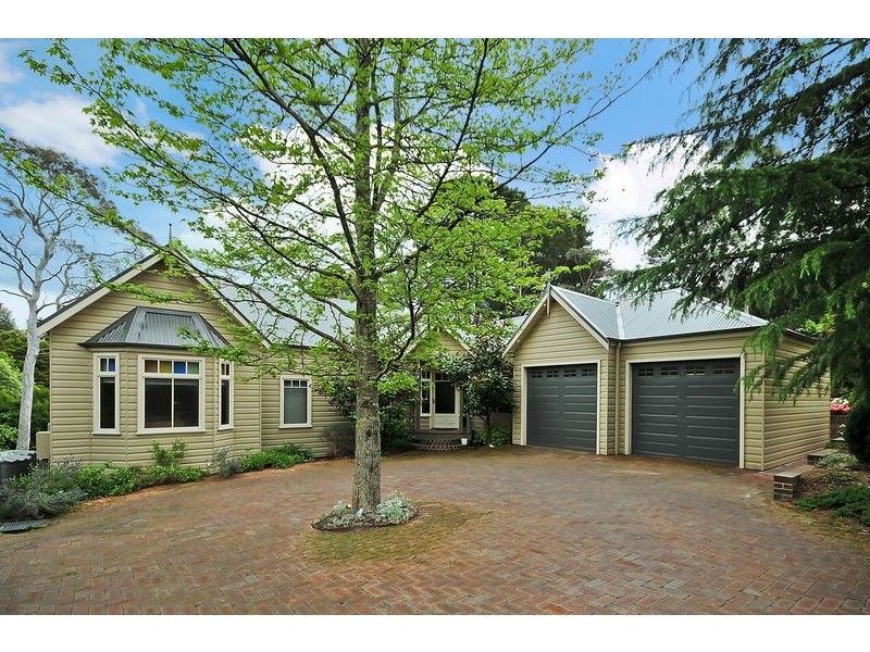 27a Blackheath Street, Leura NSW 2780