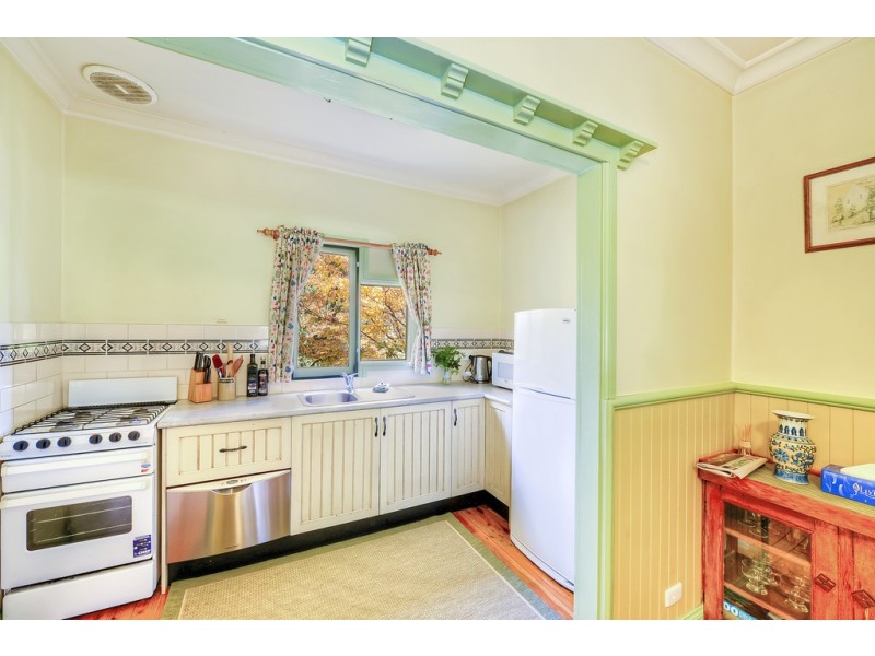 6 Murphys Lane, Wentworth Falls NSW 2782