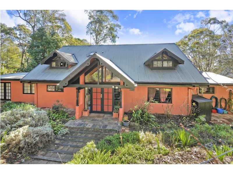 36-38 Lurline Street, Wentworth Falls NSW 2782