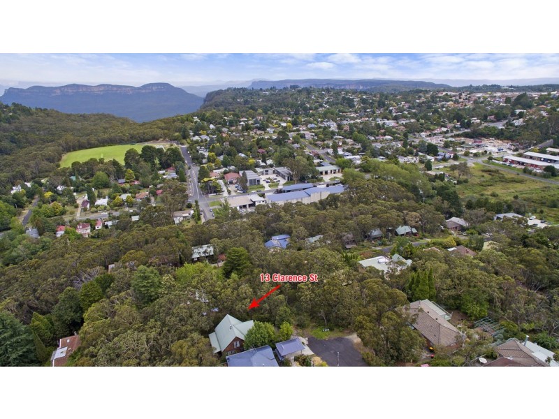 13 Clarence Street, Leura NSW 2780