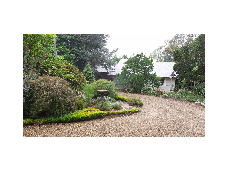 36 Taylor Avenue, Wentworth Falls NSW 2782