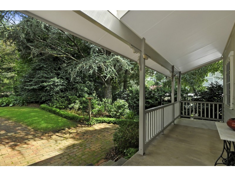 36 Taylor Avenue, Wentworth Falls NSW 2782