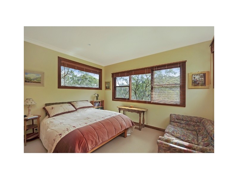 33 Everglades Avenue, Leura NSW 2780