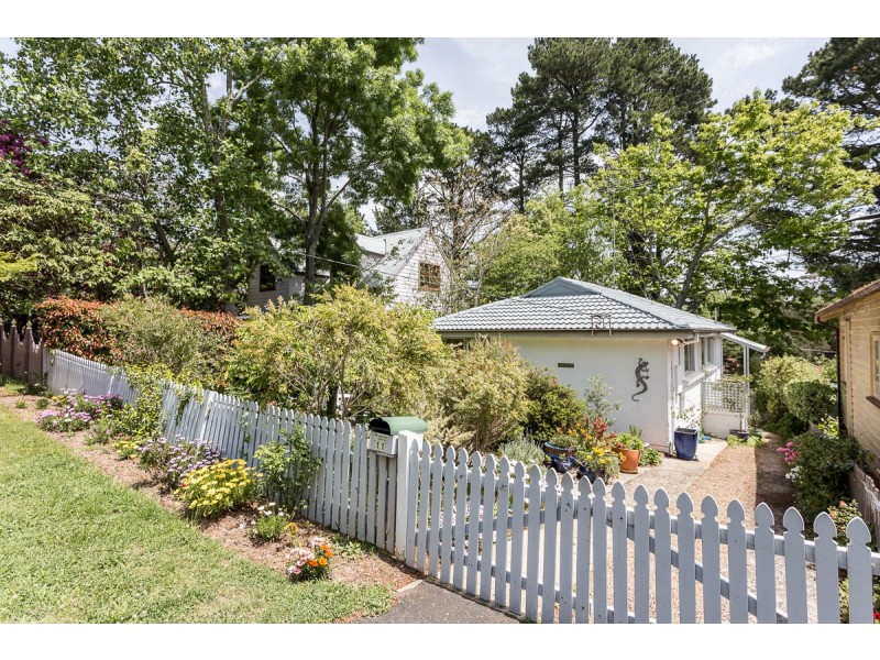 11 Albert Street, Leura NSW 2780