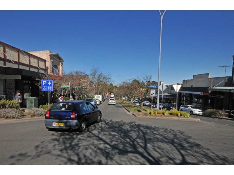 82 Railway Parade, Leura NSW 2780