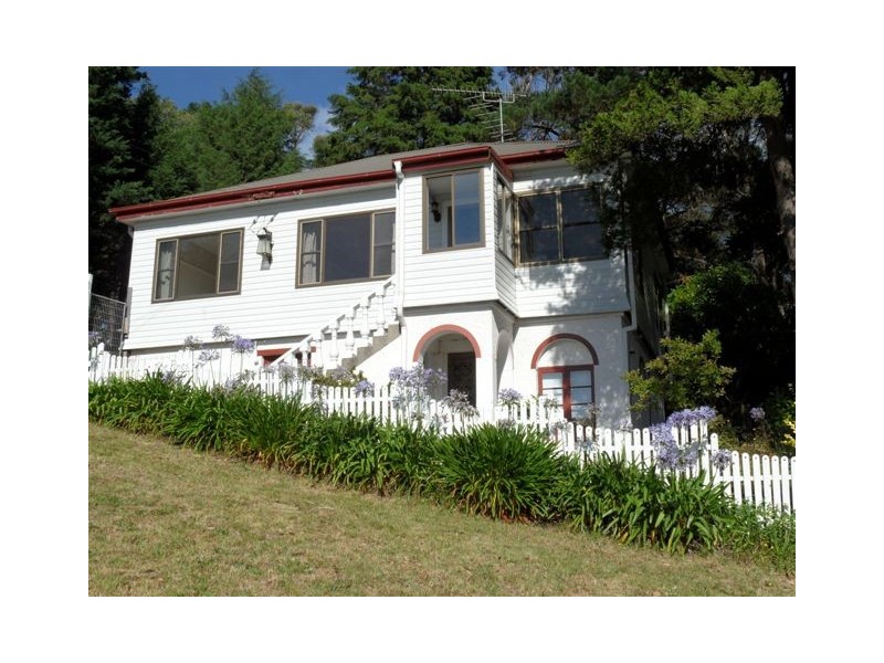 2 Fitzgerald Street, Katoomba NSW 2780