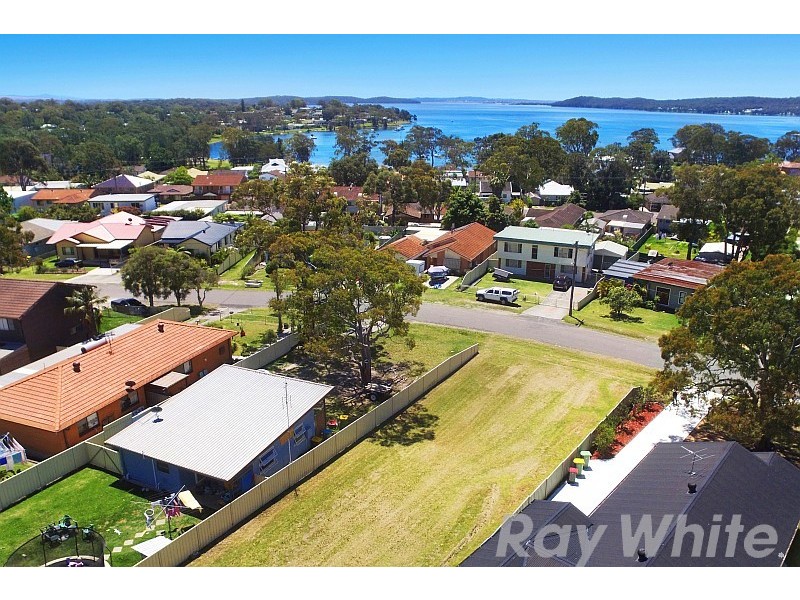 32 Collendina Road, Gwandalan NSW 2259