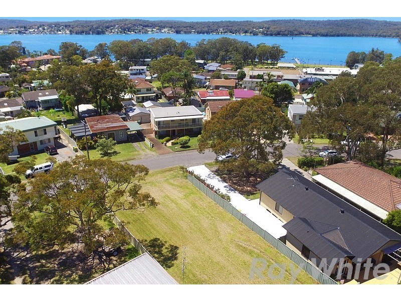 32 Collendina Road, Gwandalan NSW 2259