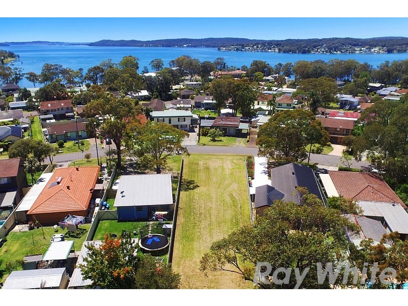 32 Collendina Road, Gwandalan NSW 2259